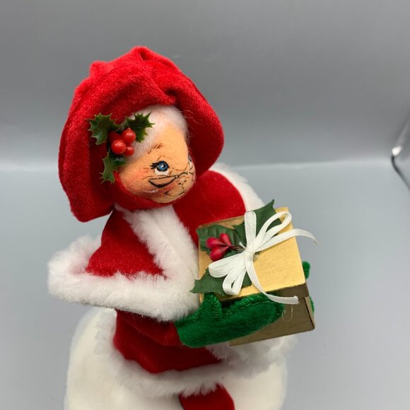 Vintage Annalee Collectible 7" Mrs Santa Shopping Poseable Doll - Picture 6 of 10